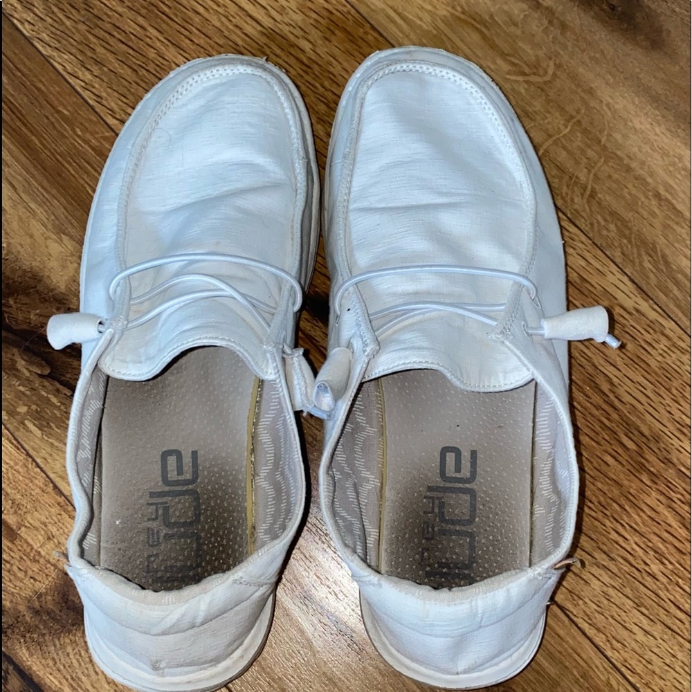 hey dude White slides, size women 9